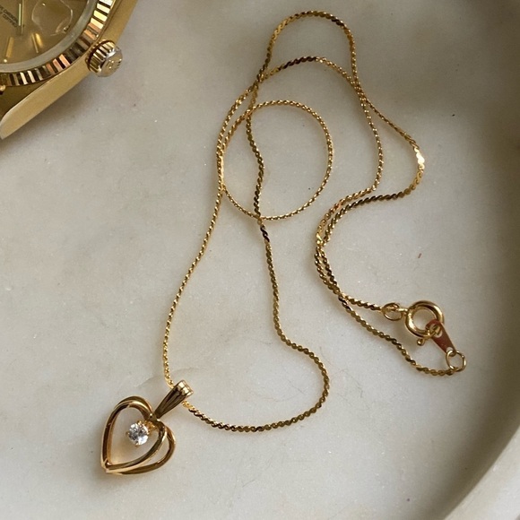 Gold plated 0.74K heart necklace
